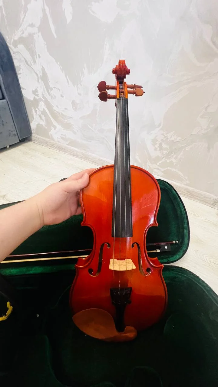 Продам Скрипка 4/4 Karl Sperl в отличном состоянии (комплект)