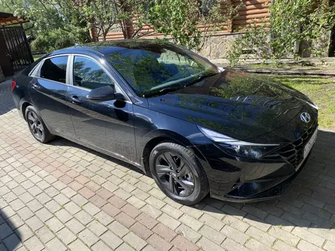 Hyundai Elantra 2022