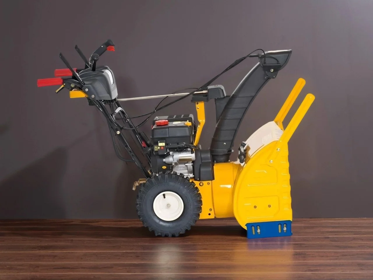 Снегоуборщик Cub Cadet Каб Кадет 524 SWE 7 л.с. - миниатюра 2
