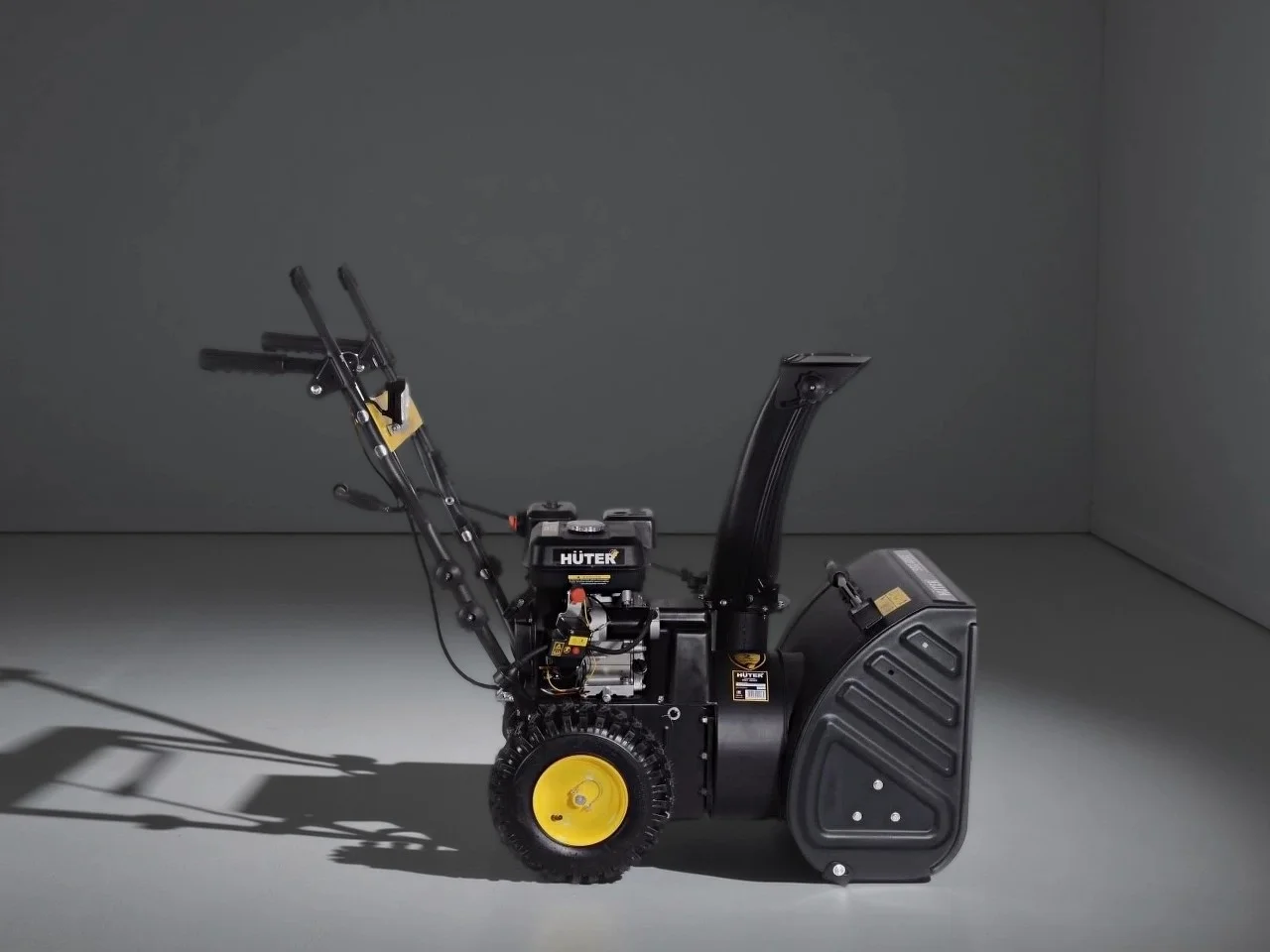 Снегоуборщик бензиновый Huter SGC 4800E 6.5 лс