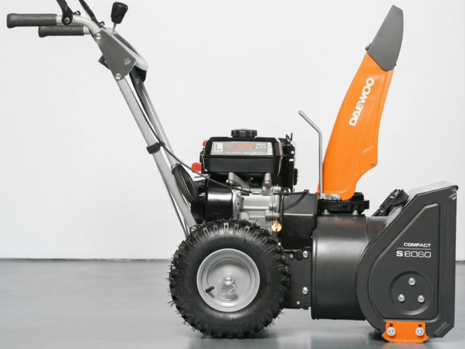 Снегоуборщик бензиновый Daewoo S 6060 7 л.с - миниатюра 3
