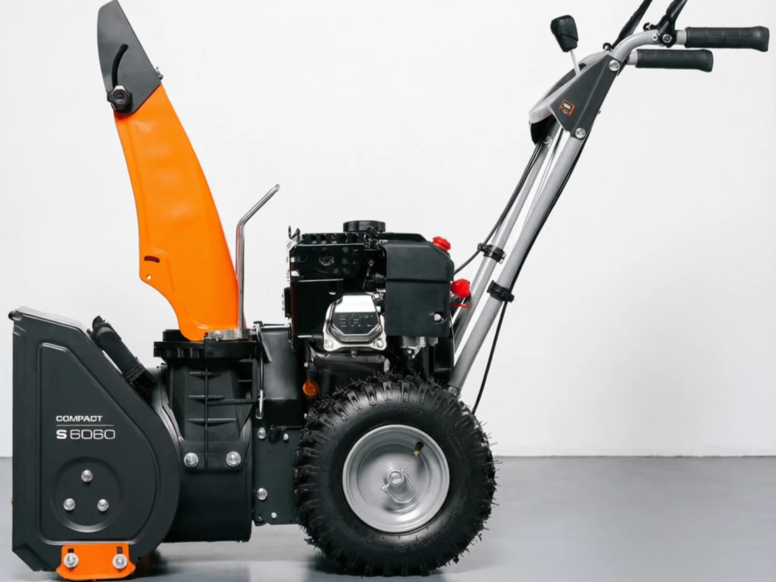 Снегоуборщик бензиновый Daewoo S 6060 7 л.с - миниатюра 4