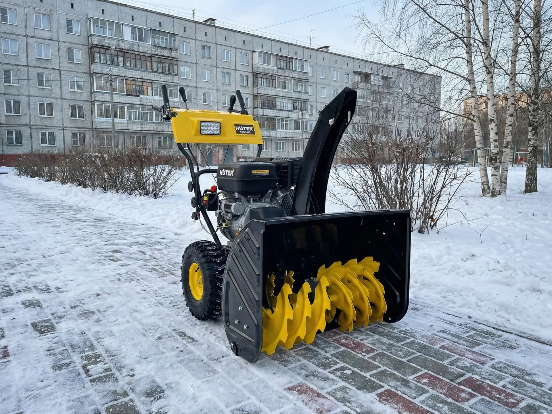Снегоуборщик бензиновый Huter SGC 8000 11 лс