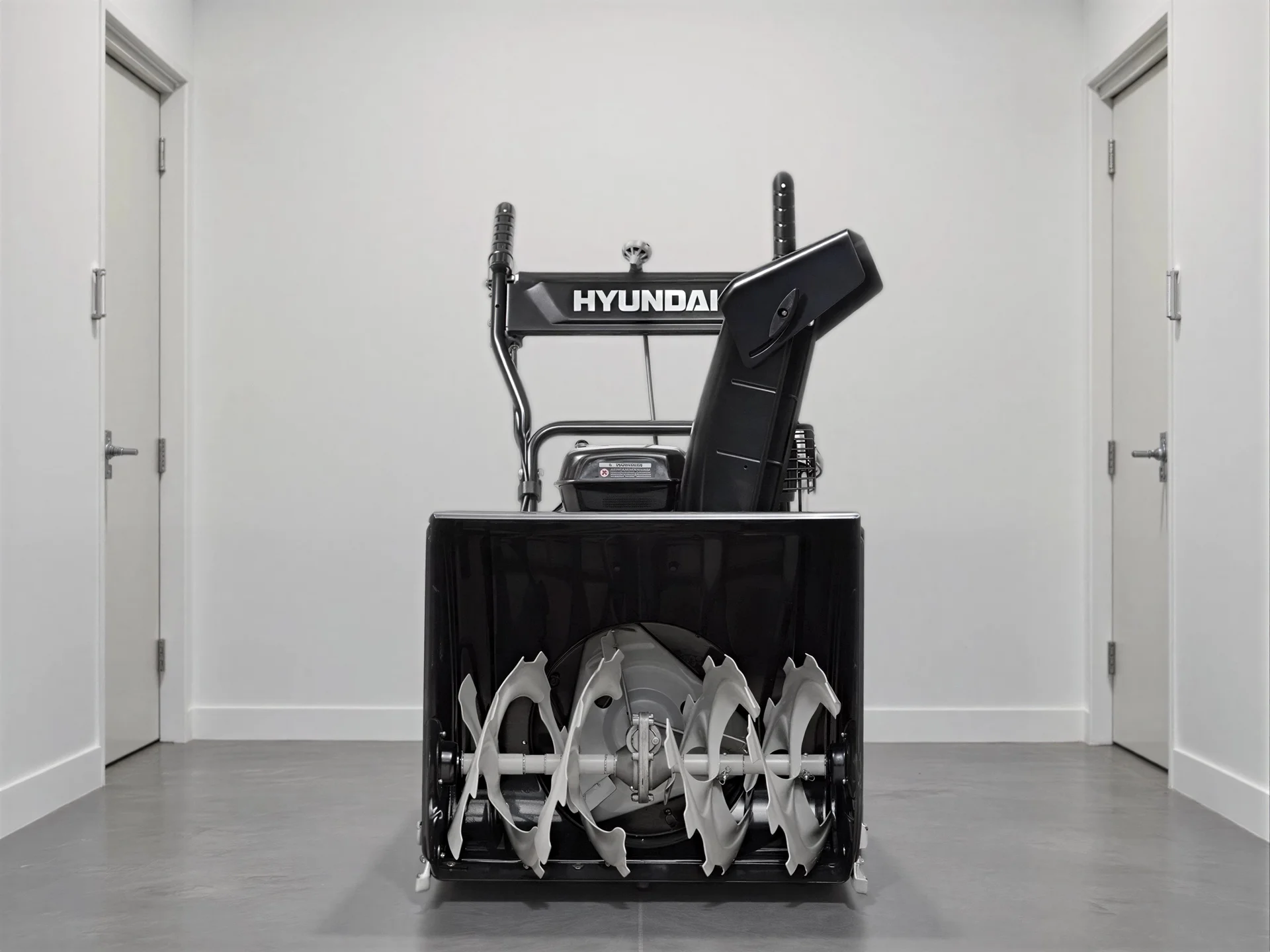 Снегоуборщик бензиновый Hyundai S 5555 5.5 л.с - миниатюра 3