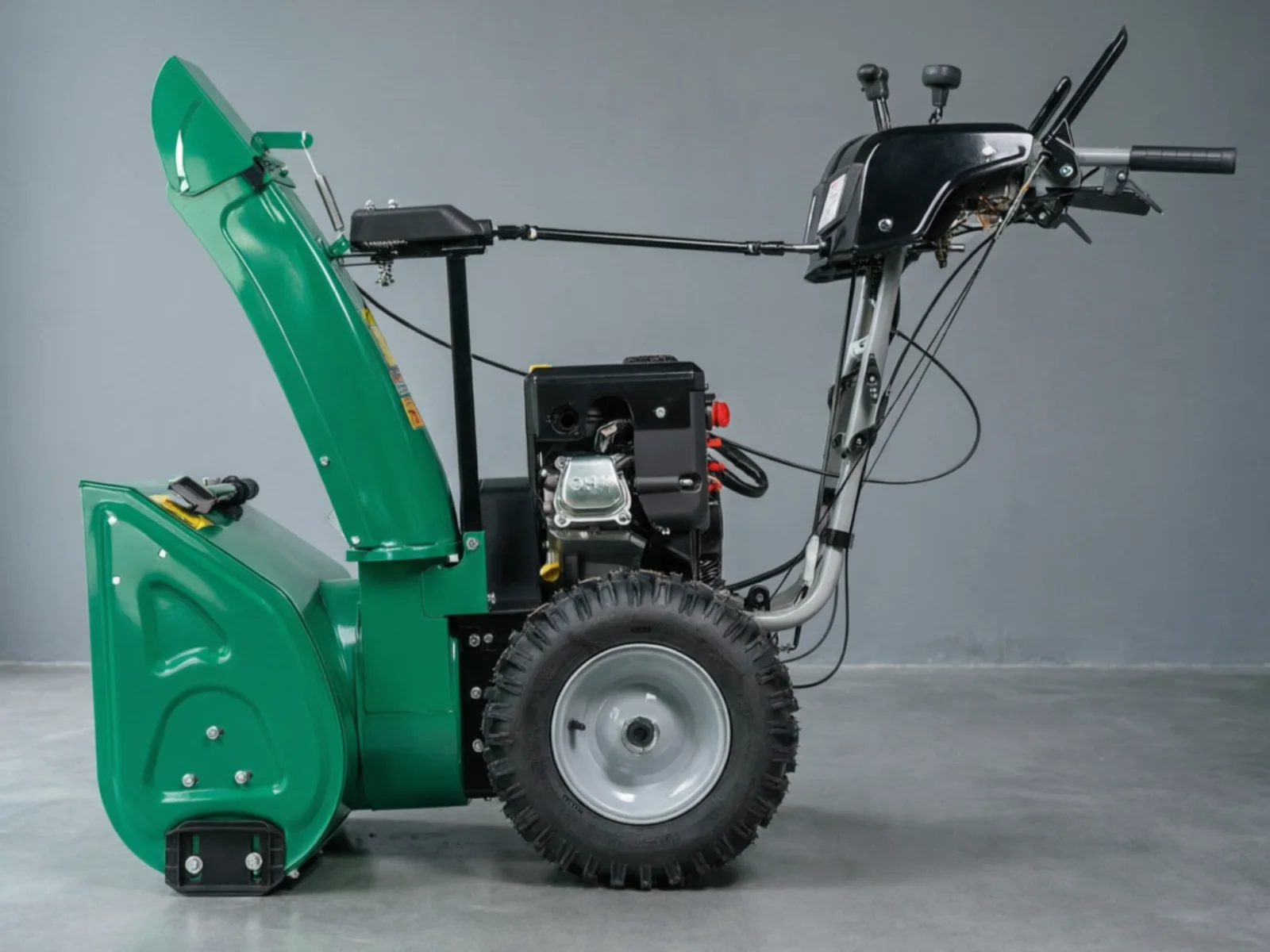 Снегоуборщик бензиновый Caiman Valto 24C 8 лс - миниатюра 4
