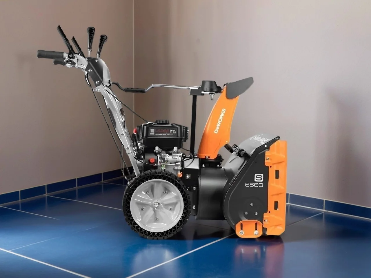 Снегоуборщик бензиновый DeWorks S 6560 6.5 л.с - миниатюра 2