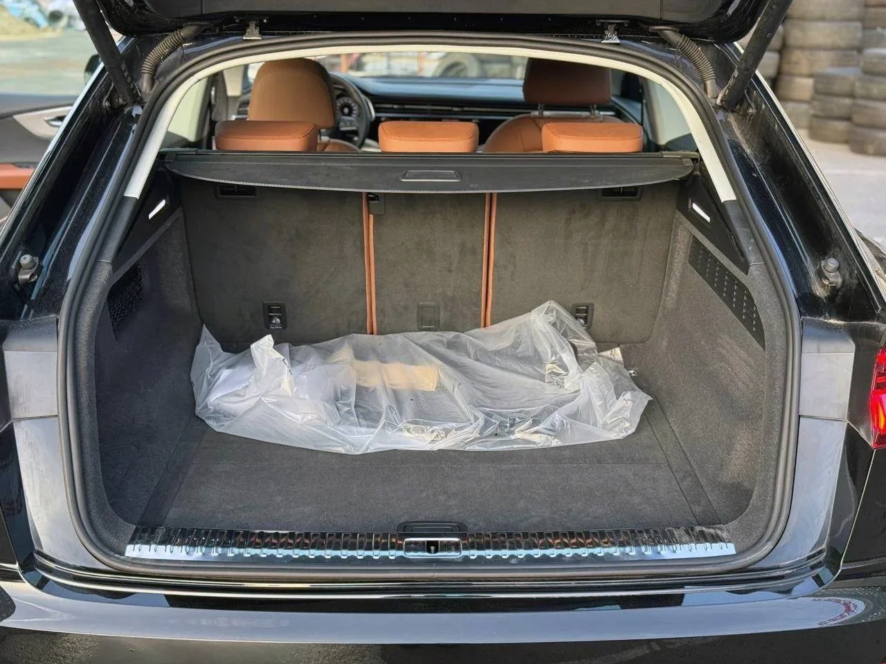 Audi Q8, 2023 - миниатюра 11