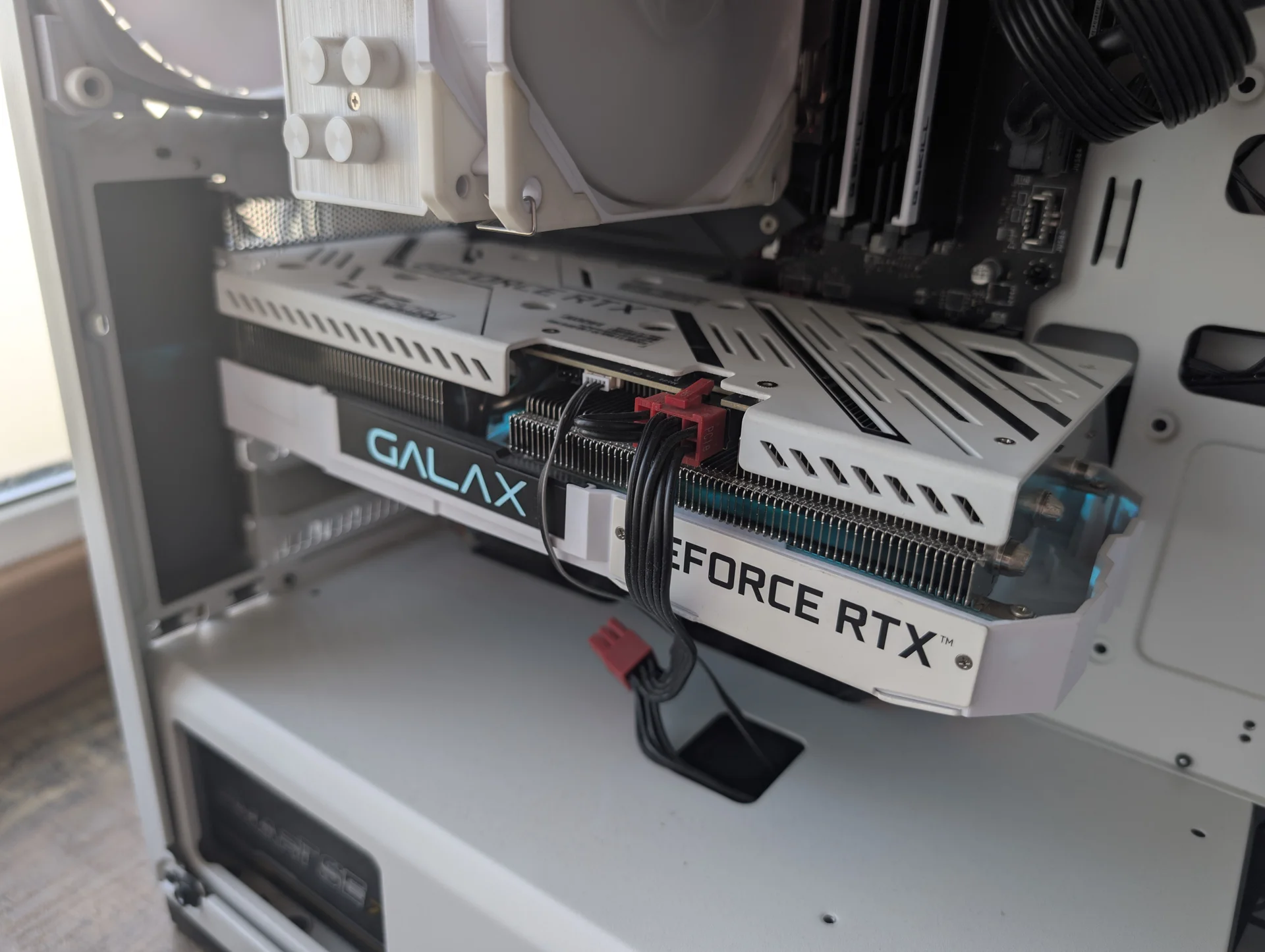Видеокарта GeForce RTX 3060 Ti X White