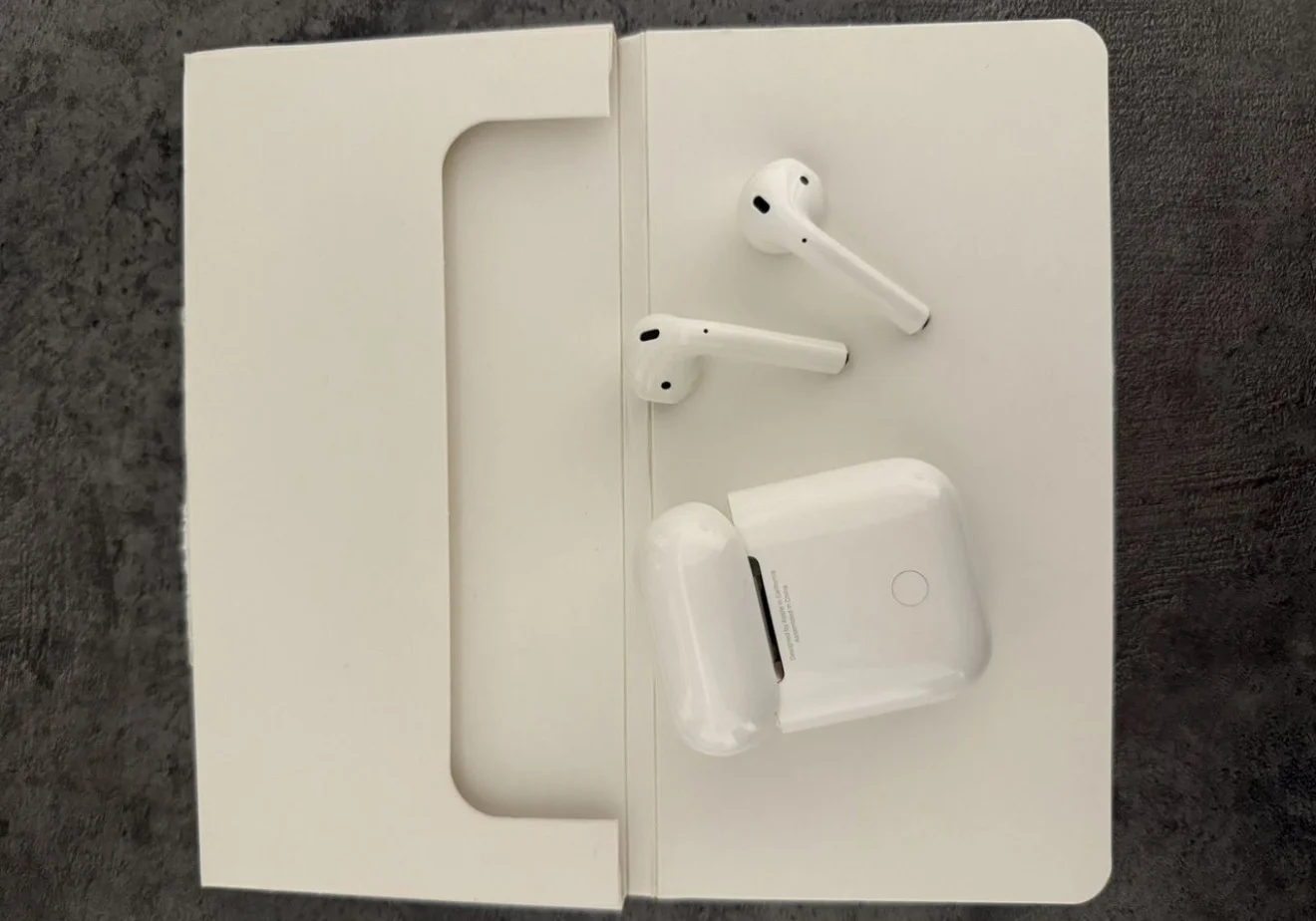 Наушники apple airpods 1 и кейс apple airpods 3 - миниатюра 2