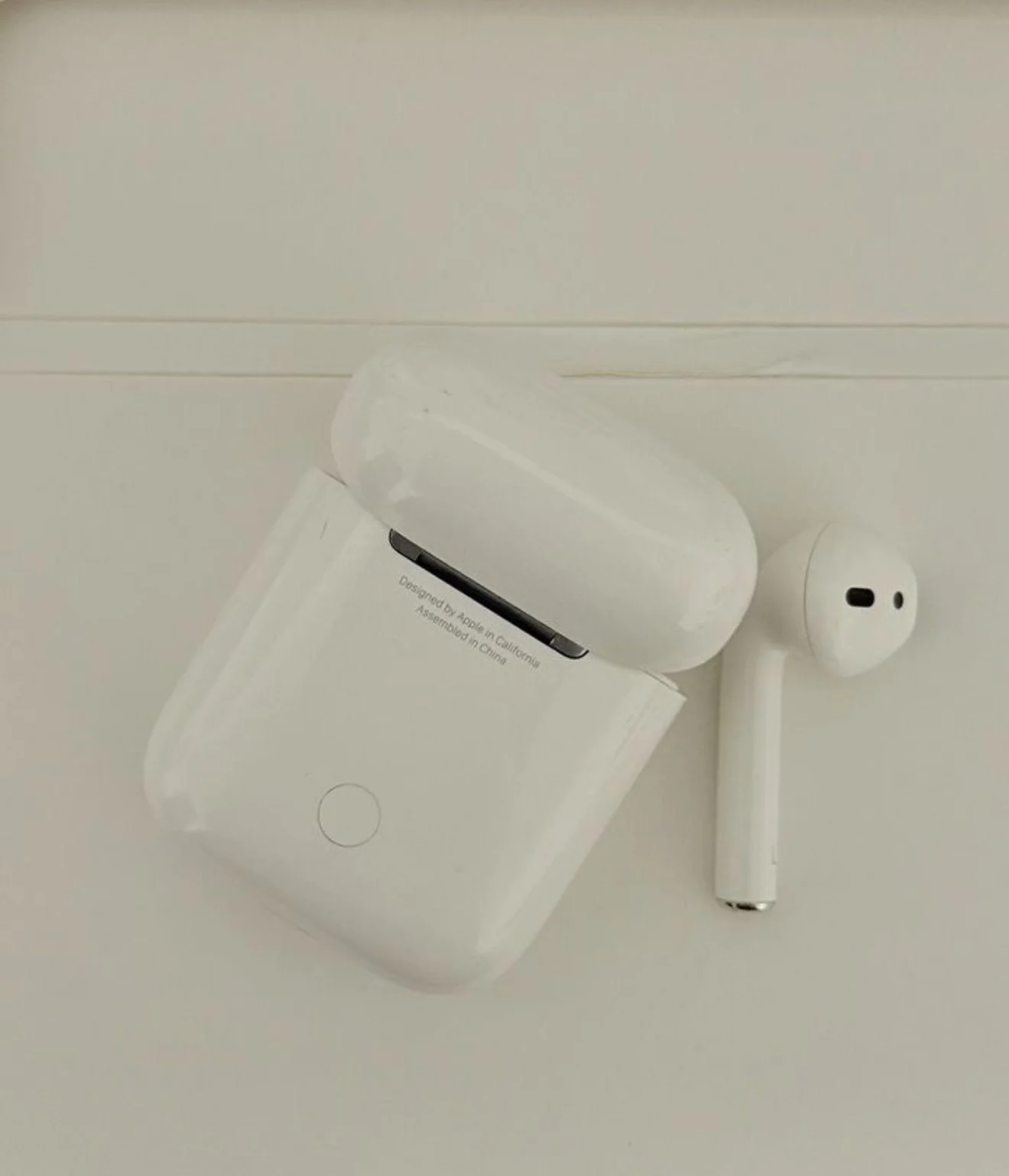 Наушники apple airpods 1 и кейс apple airpods 3 - миниатюра 3
