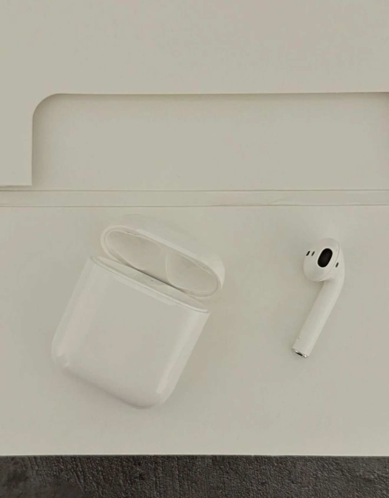 Наушники apple airpods 1 и кейс apple airpods 3 - миниатюра 4