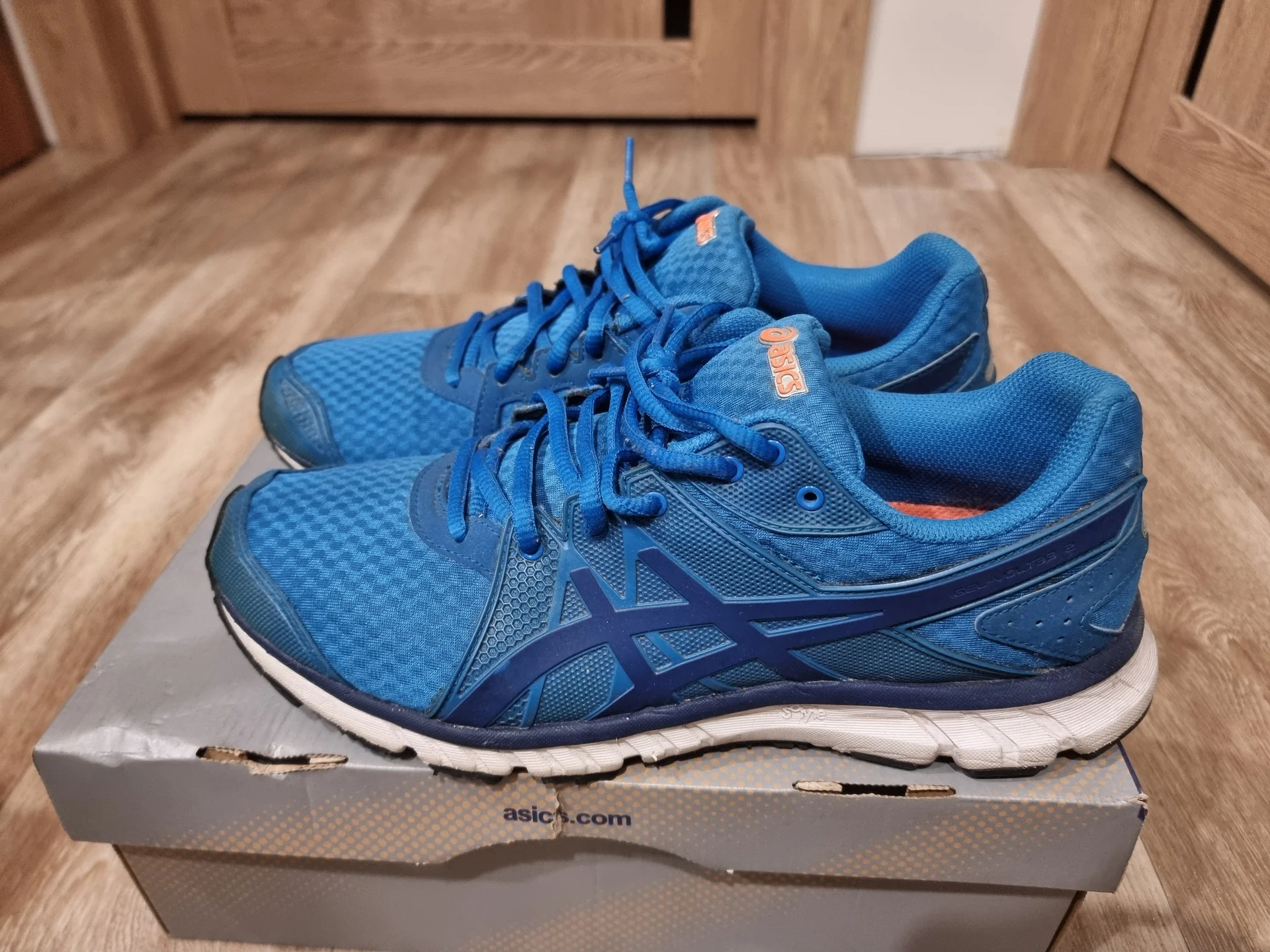 ASICS GEL-VOLT33 2 оригинал | 44 р. / 28 см - миниатюра 2