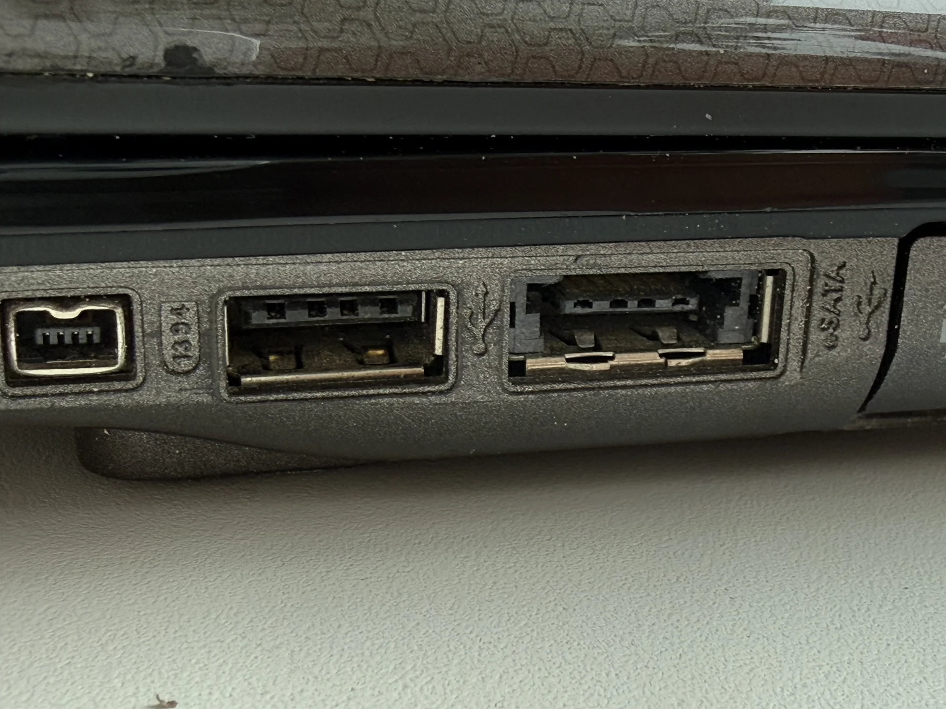 Ноутбук Packard Bell Easy Note MT85-T-001 RU - миниатюра 6