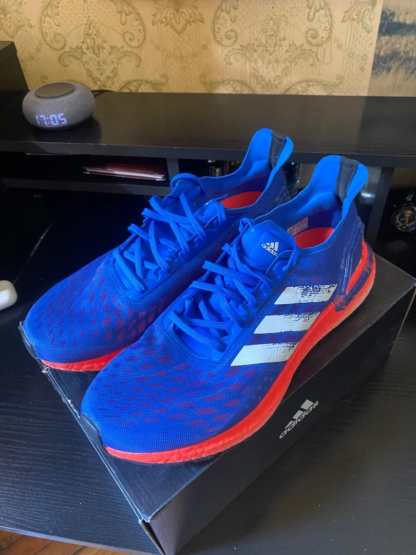 Кроссовки Adidas Ultraboost - изображение 1