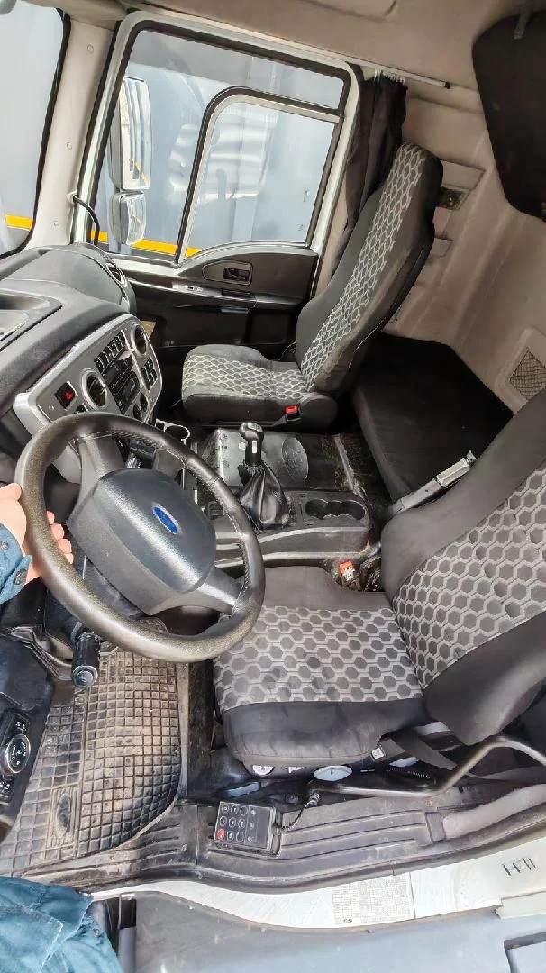Ford CARGO 1848Т 4x2, 747 578 км, 2018 - миниатюра 5