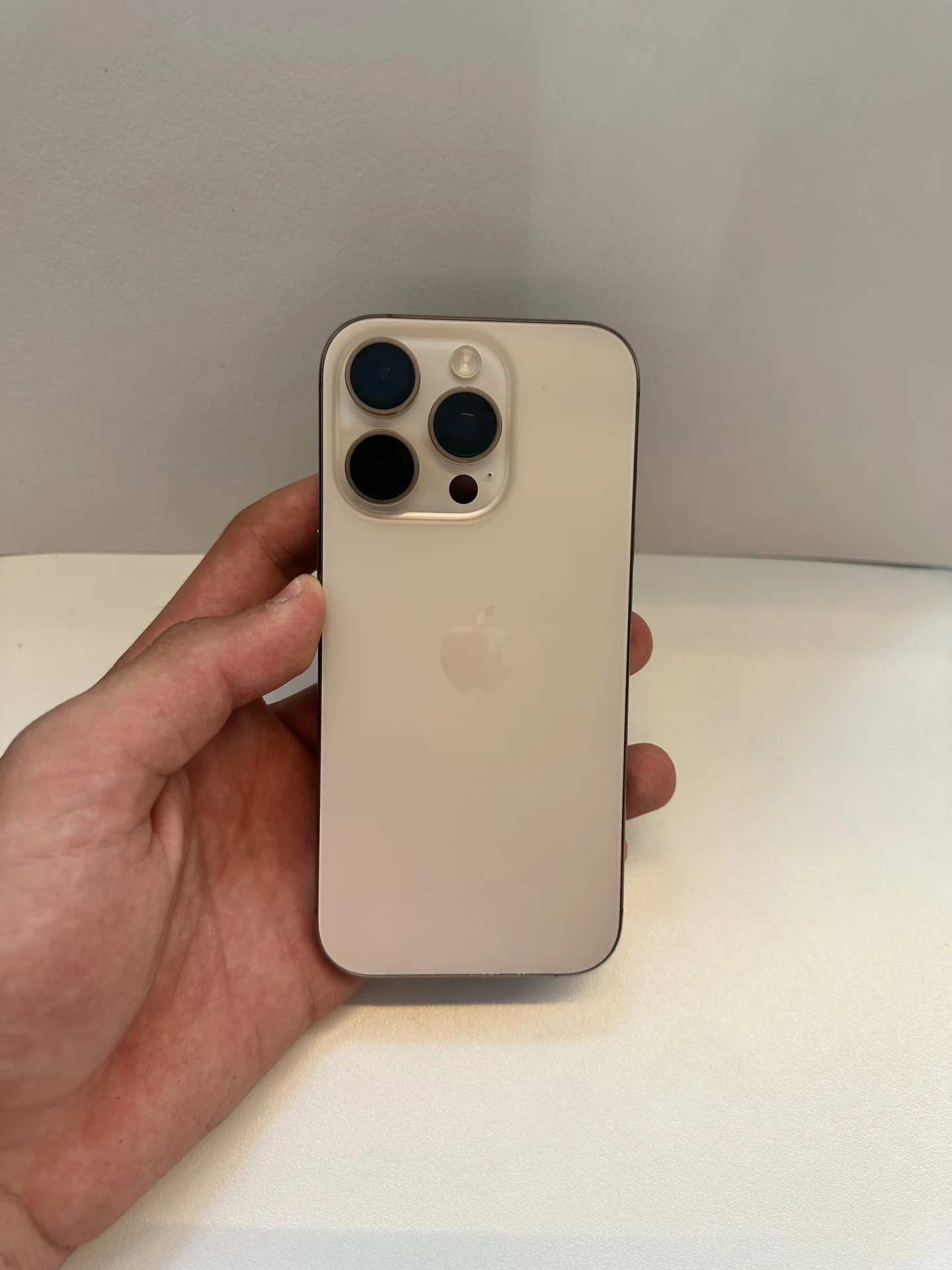 iPhone 16 Pro - миниатюра 2