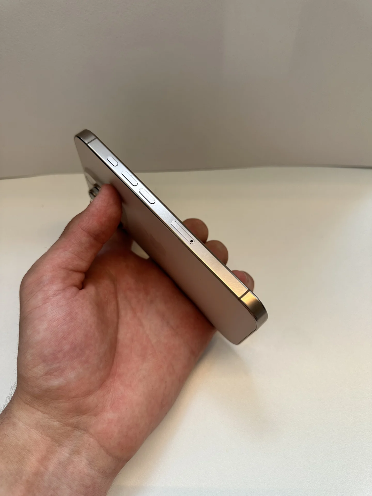 iPhone 16 Pro - миниатюра 4