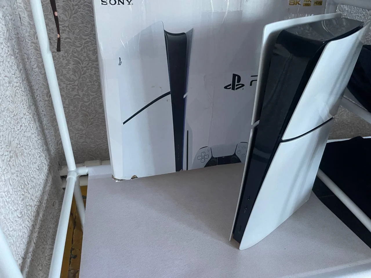 Sony playstation 5 slim 1TB + подписка - изображение 1