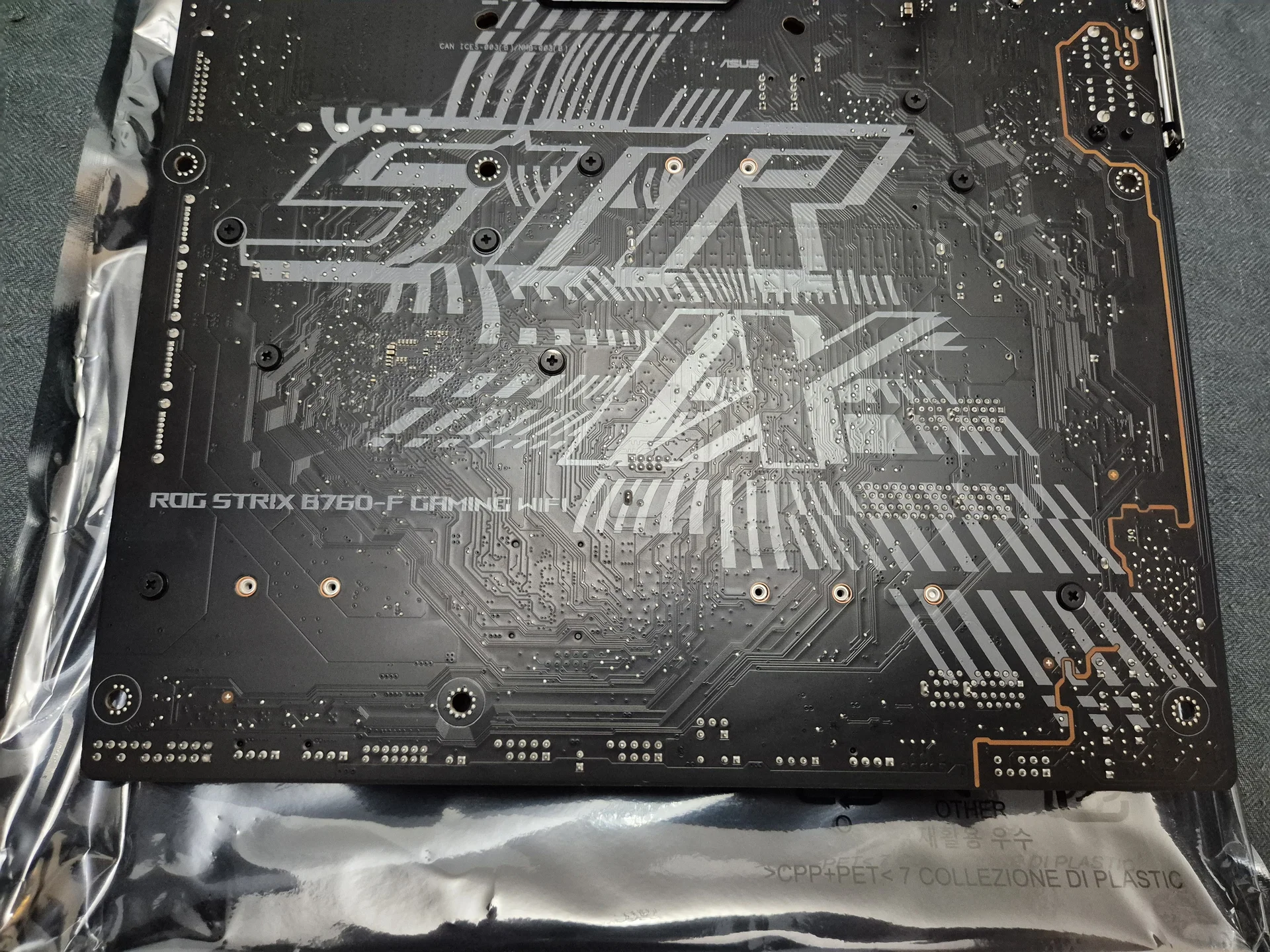 Asus ROG strix b760 f gaming wifi - миниатюра 4