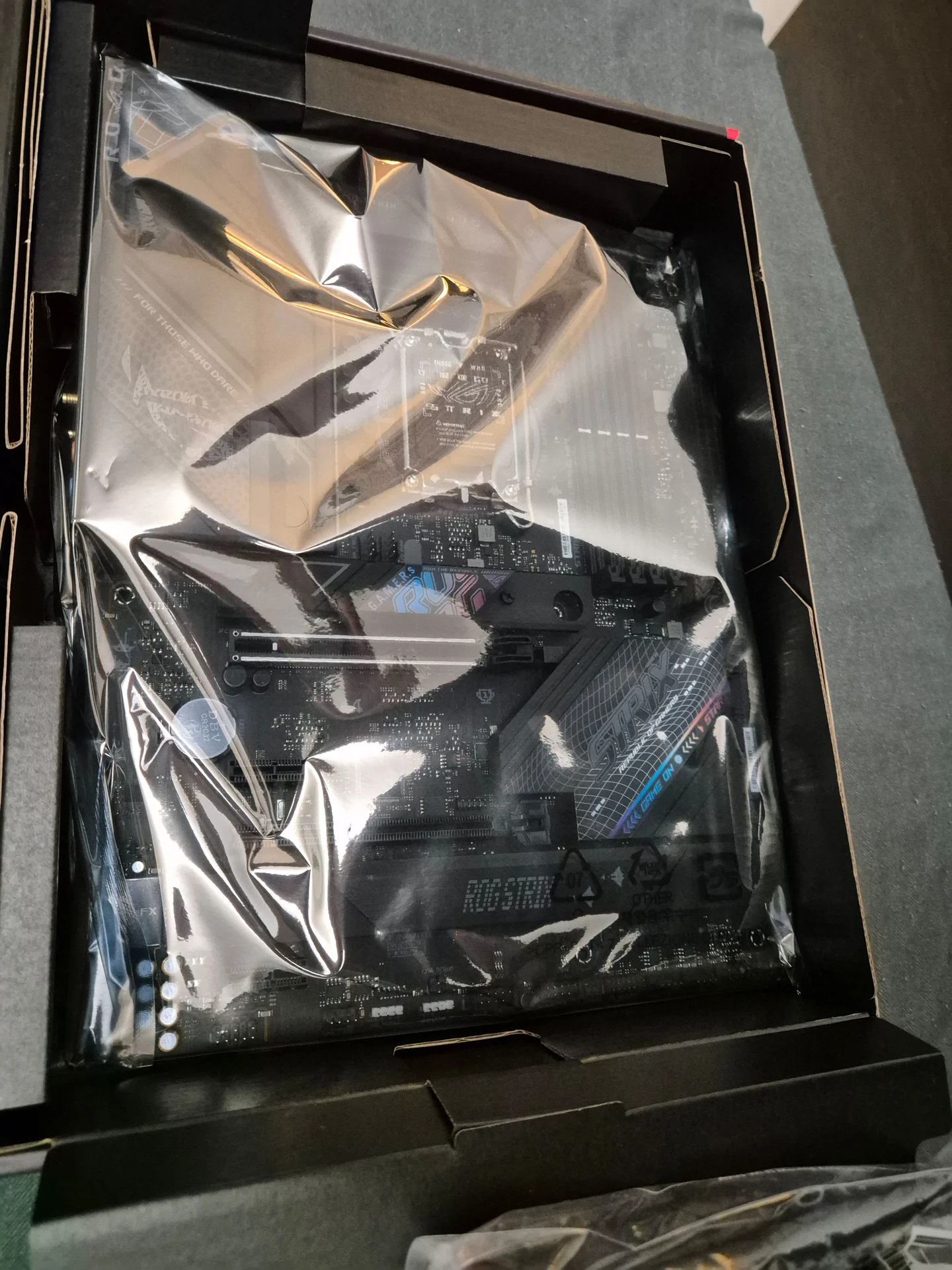 Asus ROG strix b760 f gaming wifi - миниатюра 26
