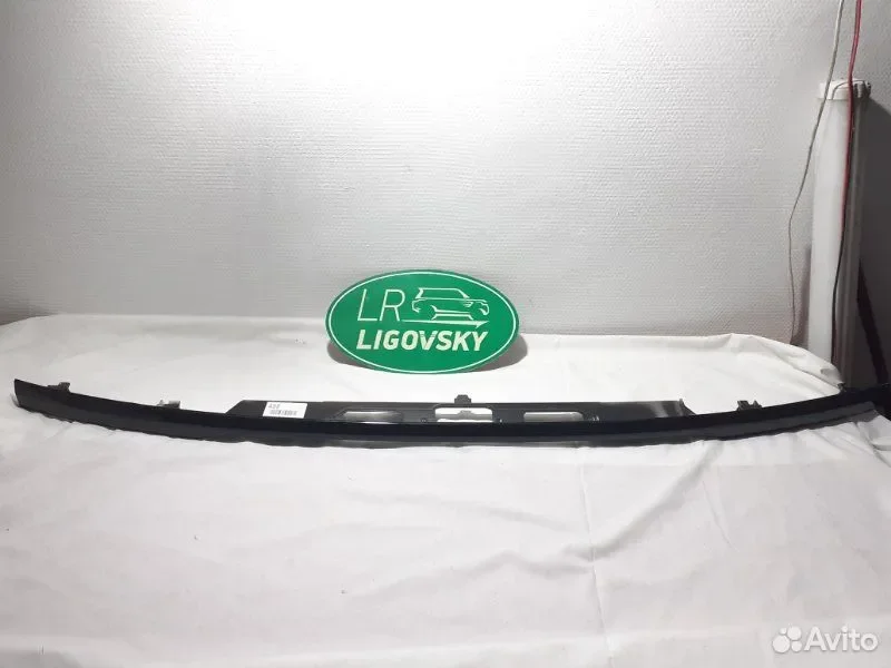 Молдинг двери багажника Б\У land Rover Range Rover - миниатюра 2