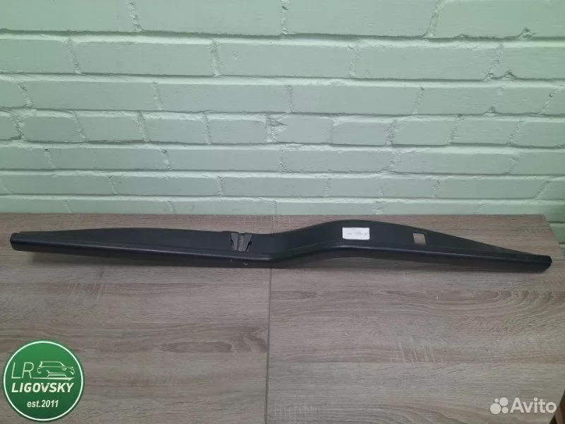 Накладка двери багажника Land Rover Discovery 4 - изображение 1