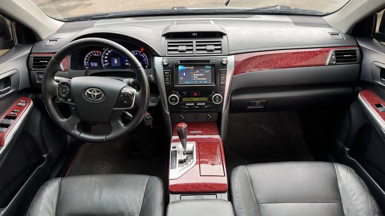 в продаже Camry - миниатюра 9