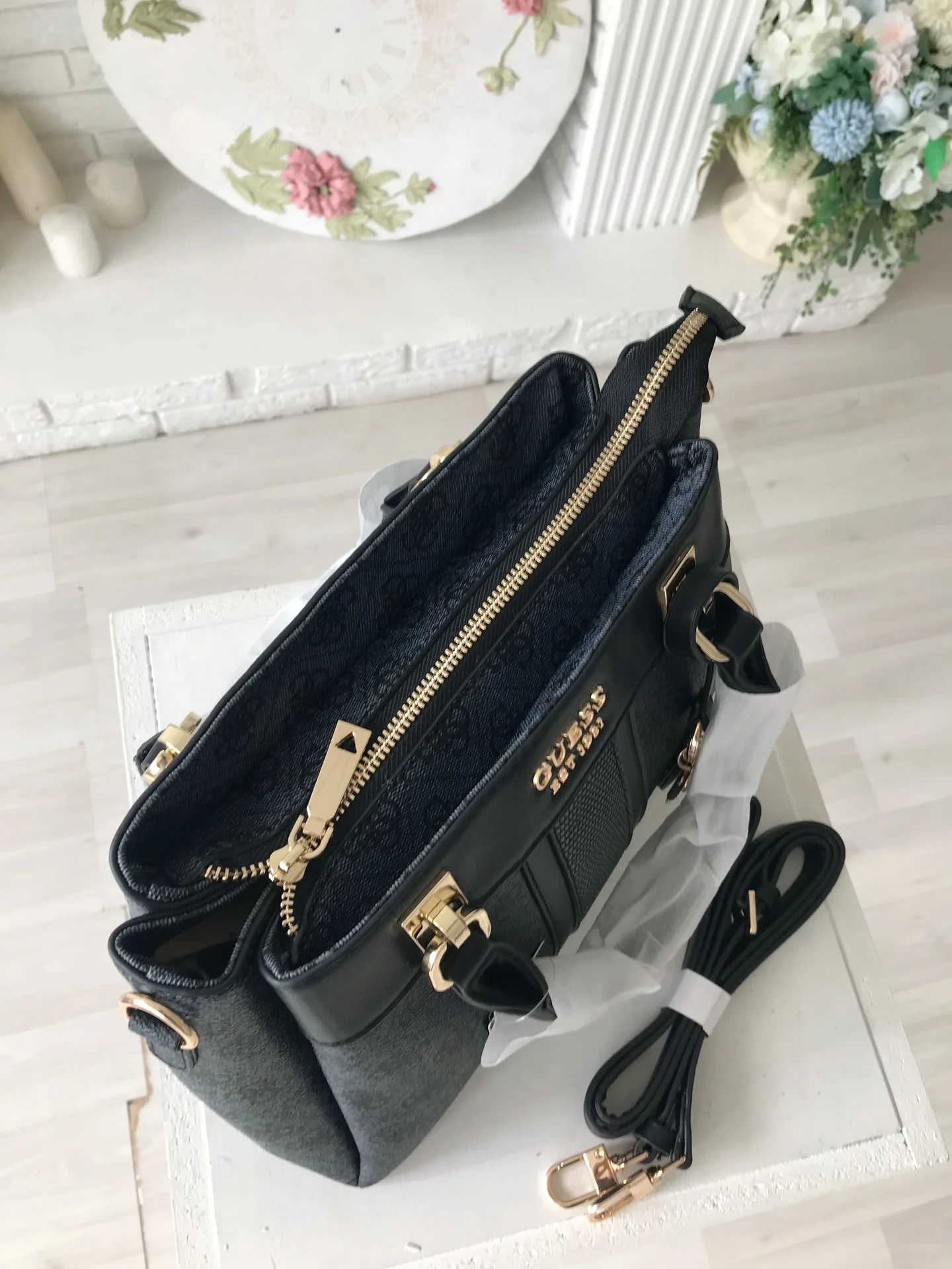 Сумка Guess оригинал - миниатюра 6
