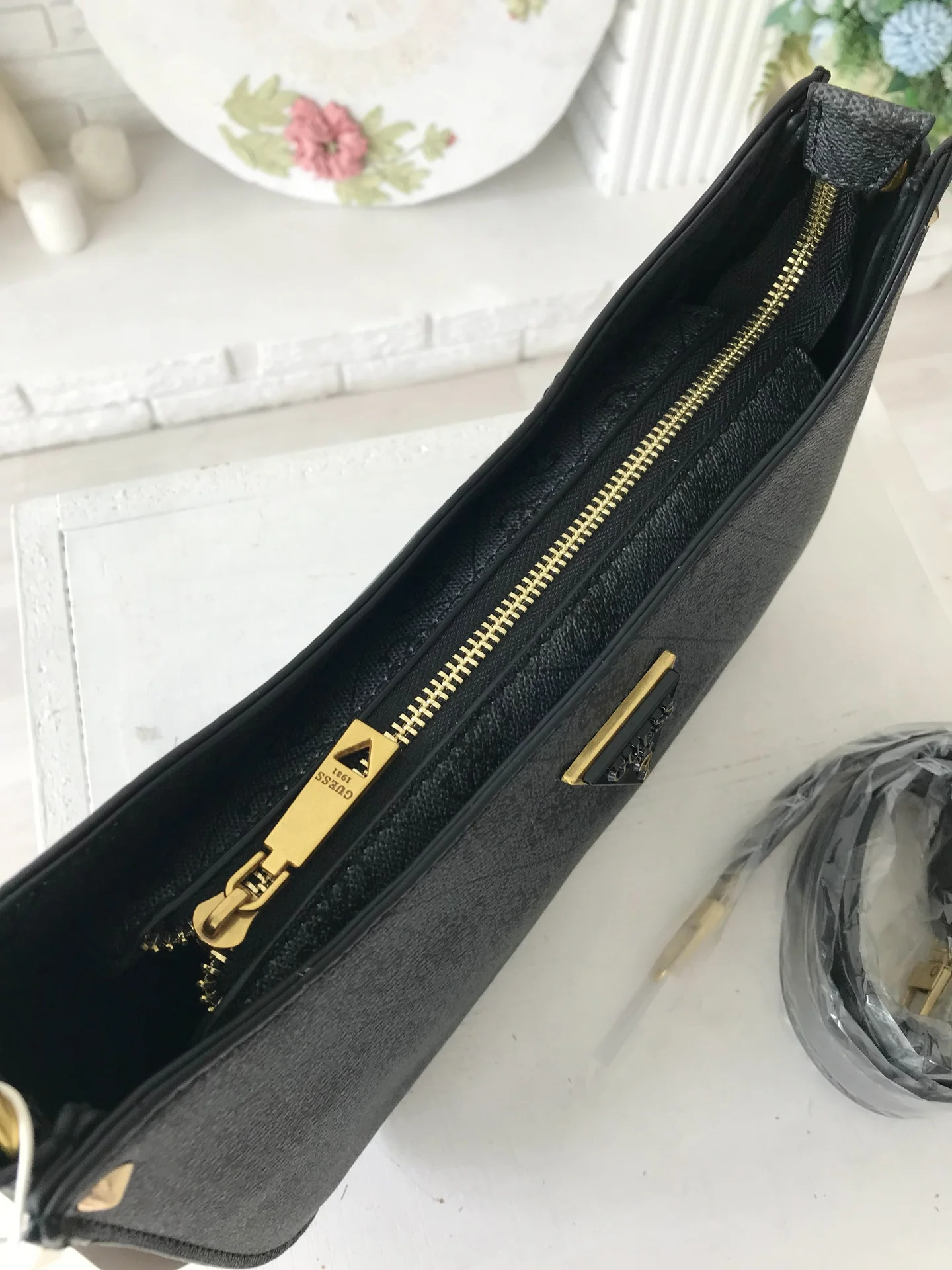 Сумка Guess Meridian оригинал - миниатюра 7