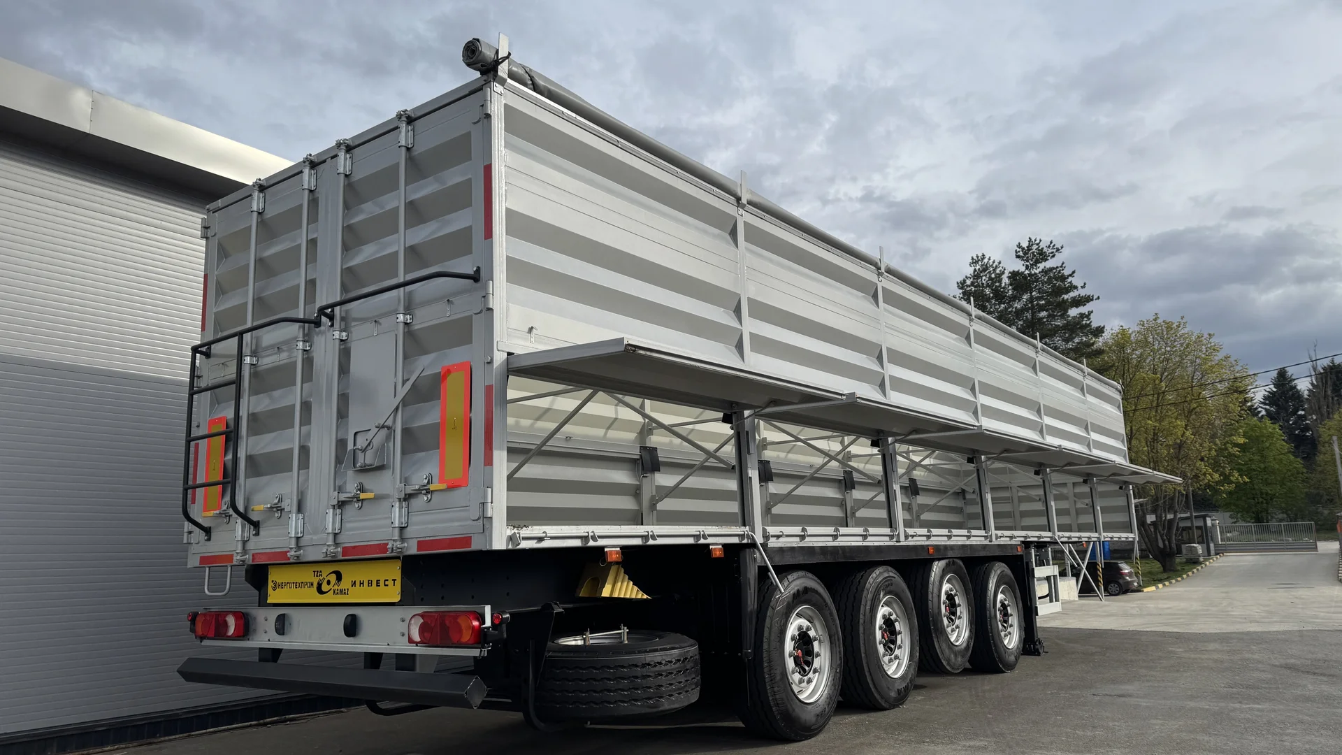 полуприцеп зерновоз - миниатюра 4
