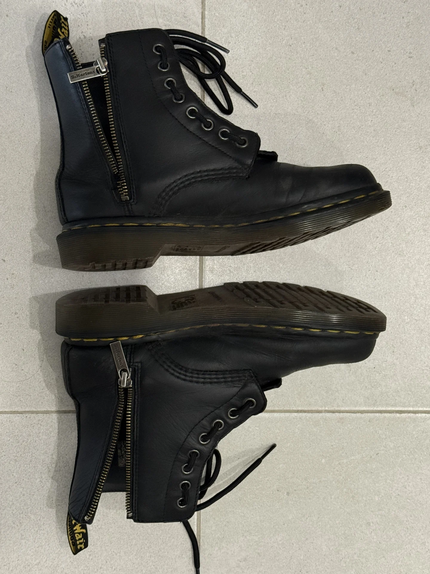 Ботинки Dr. Martens - миниатюра 2