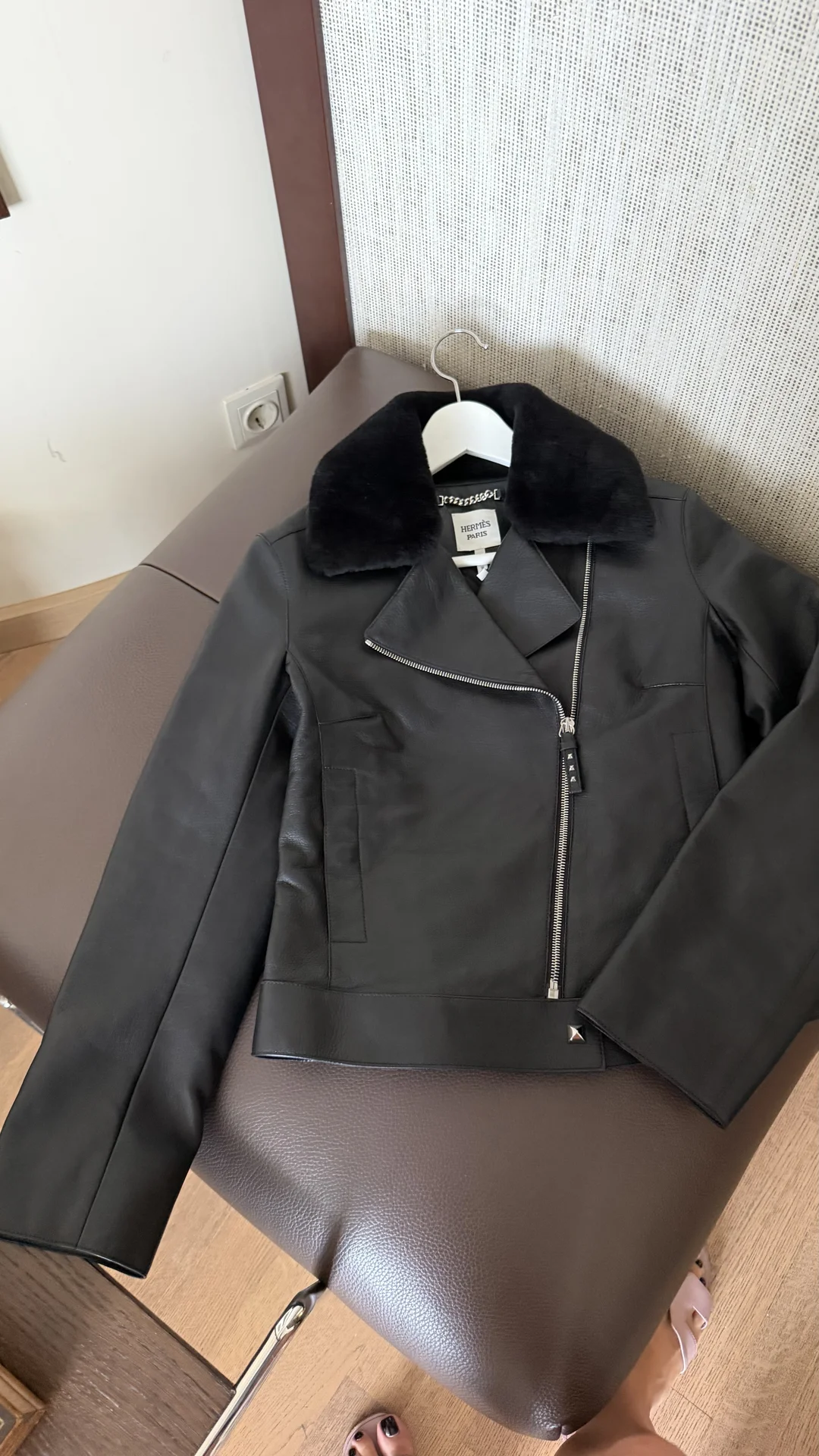 утепленная кожаная куртка HERMES оригинал новая 36 - миниатюра 2
