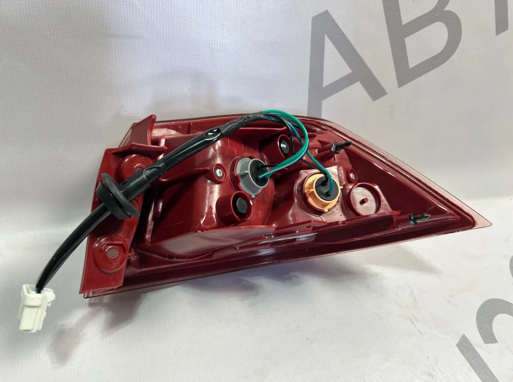 Фонарь задний левый наружный Mitsubishi Lancer 10 - миниатюра 8