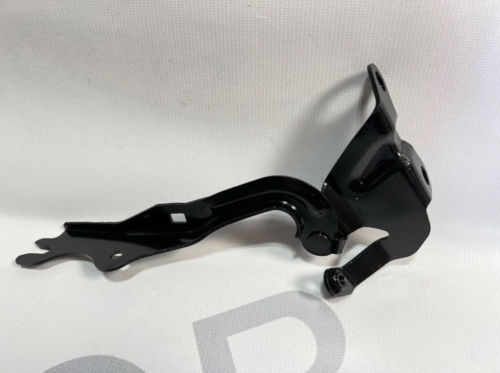 Петля капота левая Mazda 3 BK 2003-2008 - изображение 1