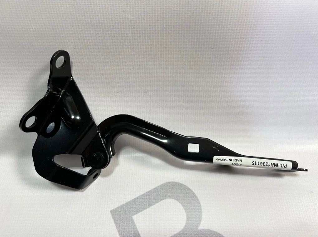 Петля капота левая Mazda 3 BK 2003-2008 - миниатюра 4