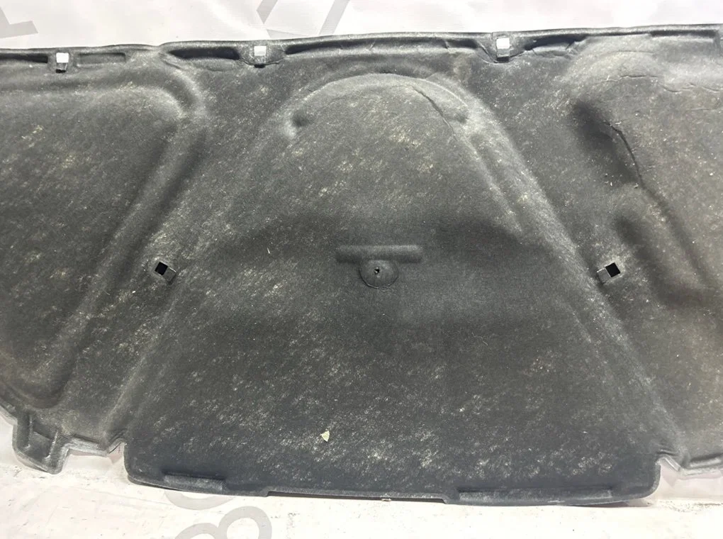 Шумоизоляция капота Audi A4 B7 2005-2007 - миниатюра 10