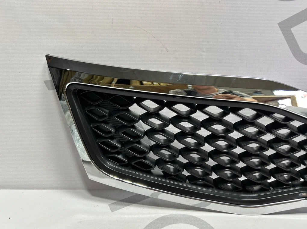 Решетка радиатора KIA Optima 3 2010-2014 - миниатюра 3