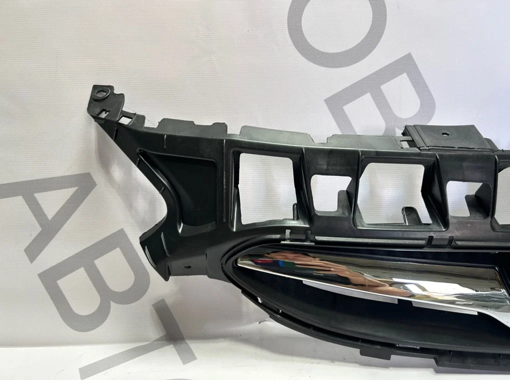 Решетка радиатора Hyundai Solaris 1 2010-2014 - миниатюра 3