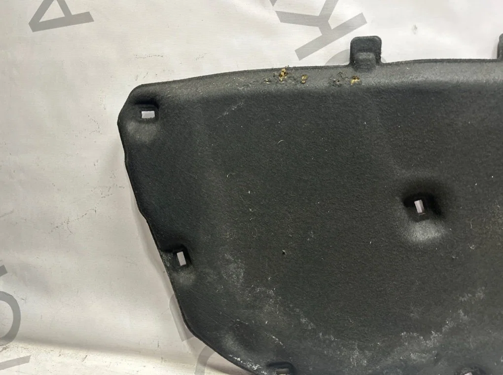 Шумоизоляция капота Ford Focus 3 2011-2019 - миниатюра 2