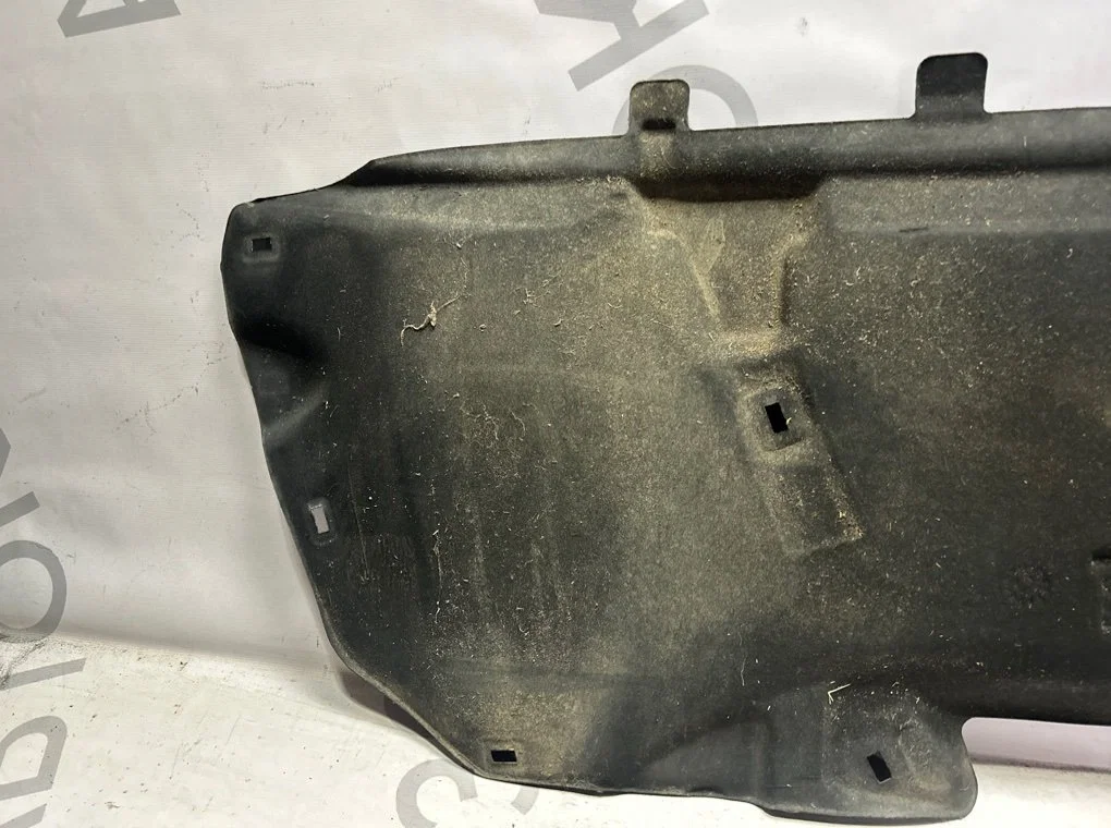 Шумоизоляция капота Ford Focus 3 2011-2019 - миниатюра 8