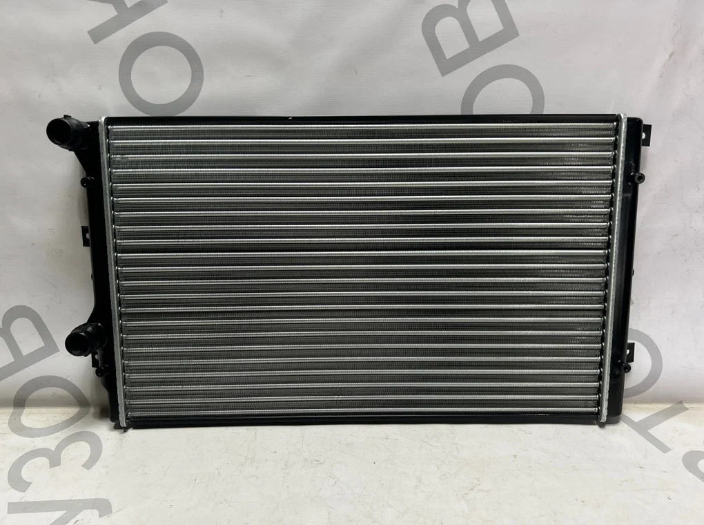 Радиатор охлаждения Skoda Octavia A5 2004-2013 - изображение 1