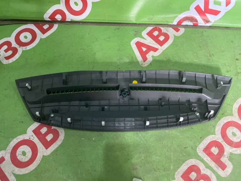 Накладка (кузов внутри) Toyota Camry 40 V40 2.4 - миниатюра 2