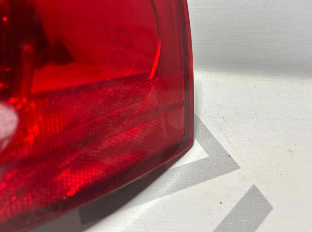 Фонарь задний правый наружный Volkswagen Passat B6 - миниатюра 5