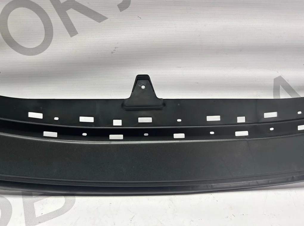 Юбка переднего бампера Volkswagen Polo 5 2010-2015 - миниатюра 5
