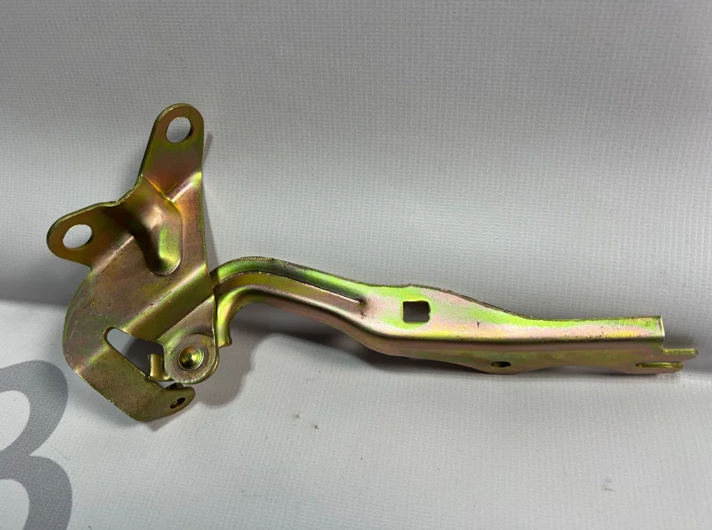 Петля капота левая Mazda 3 BK 2003-2009 - миниатюра 5