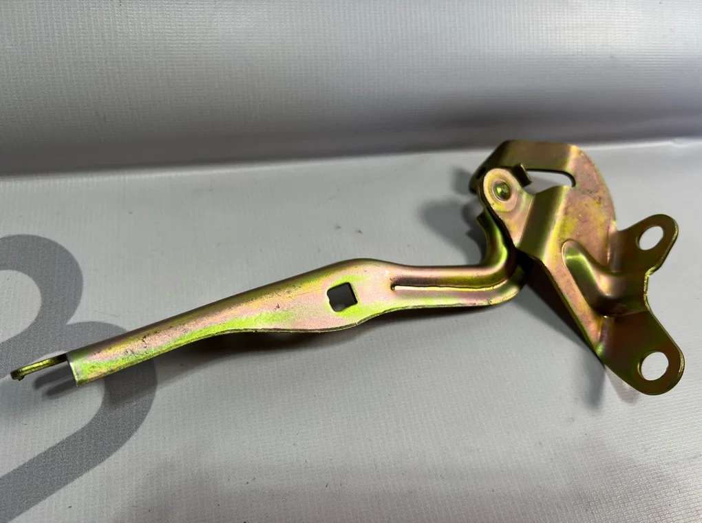 Петля капота левая Mazda 3 BK 2003-2009 - миниатюра 9
