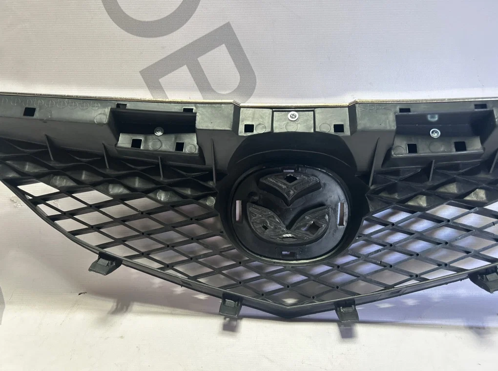 Решетка радиатора Mazda 6 GG 2002-2005 - миниатюра 8