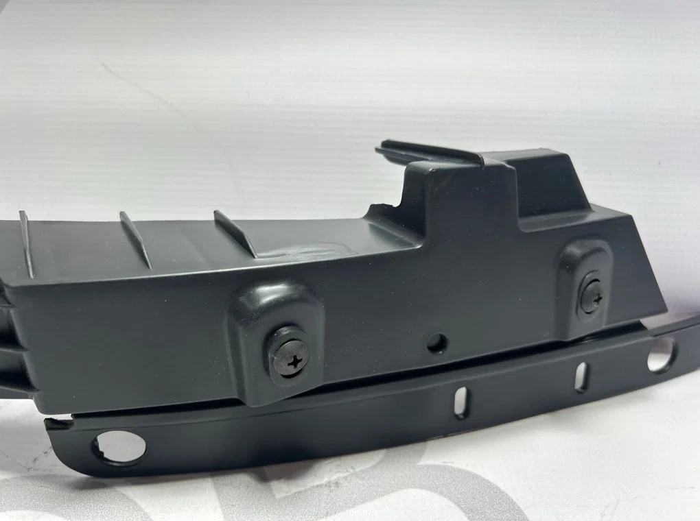 Кронштейн фары правый Opel Astra J 2010-2015 - миниатюра 4