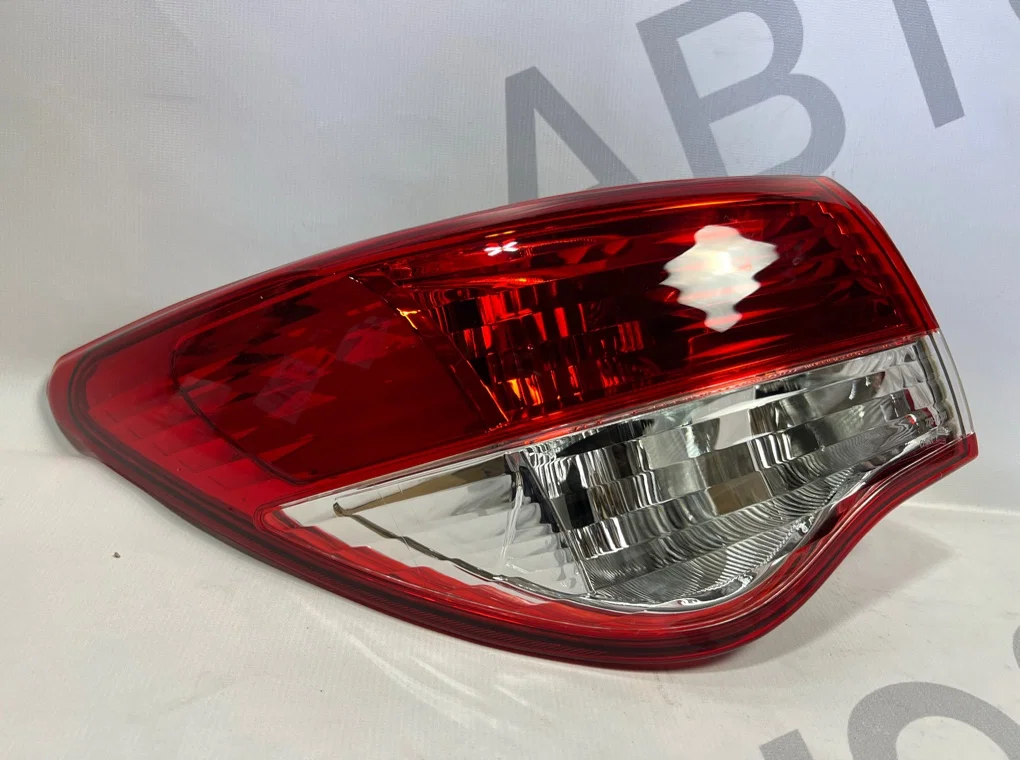 Фонарь задний левый наружный Nissan Almera G15 - миниатюра 5