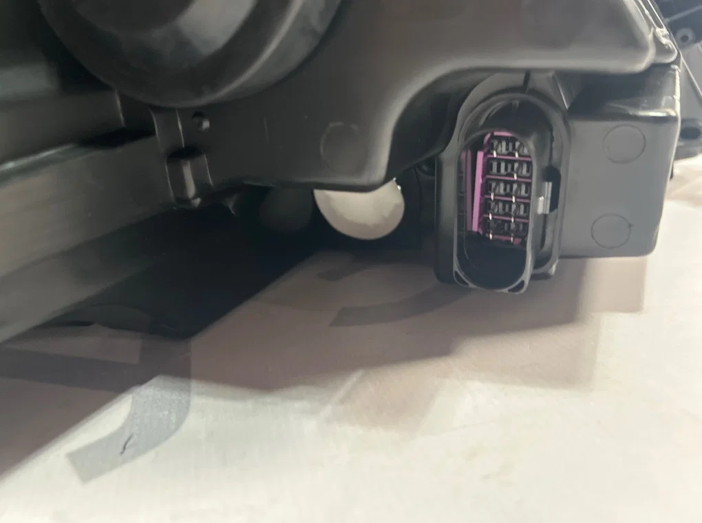 Фара левая Volkswagen Jetta 6 2011-2018 - миниатюра 8